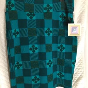 Brand new Lularoe Cassie skirt